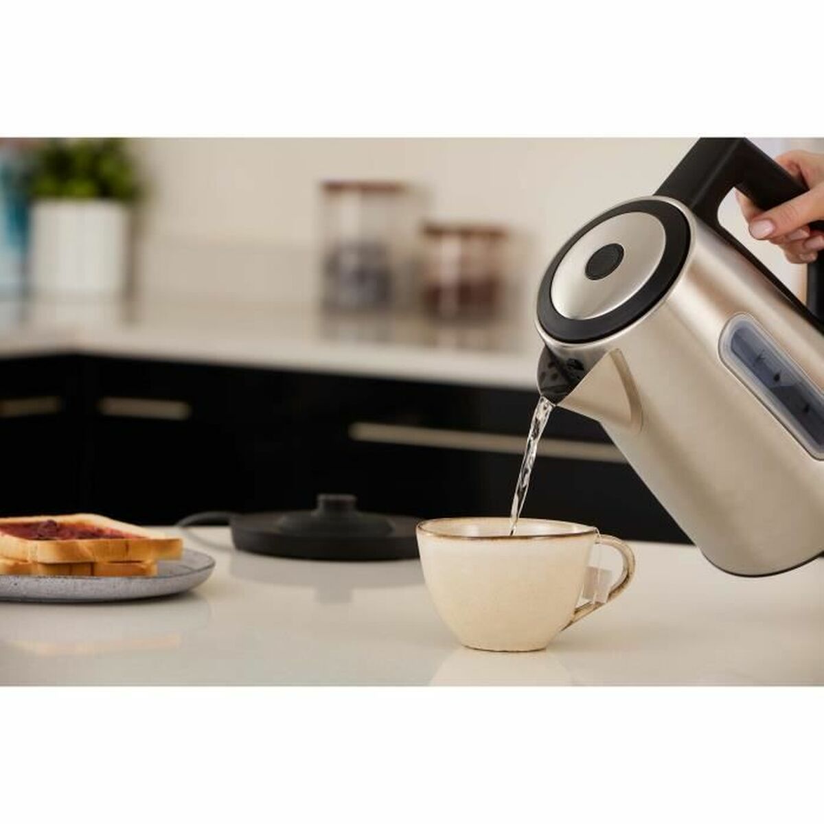 Bouilloire Russell Hobbs acier