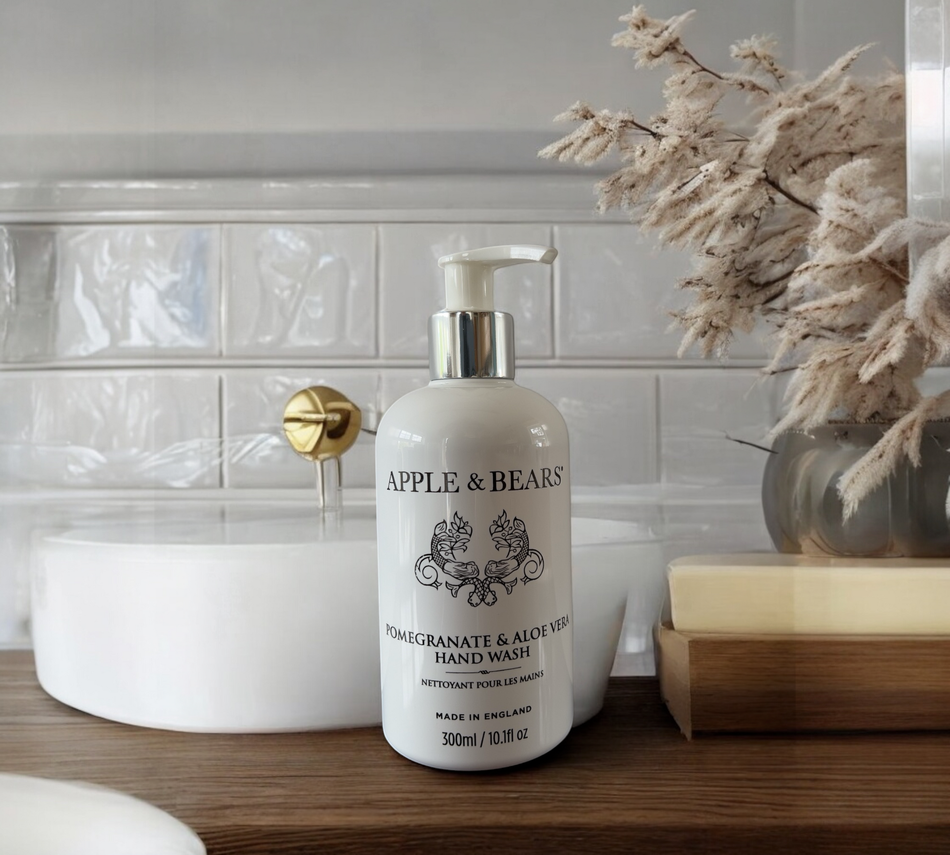 Pomegranate & Aloe Vera - Hand Wash - 300ml/10.1 fl oz-1